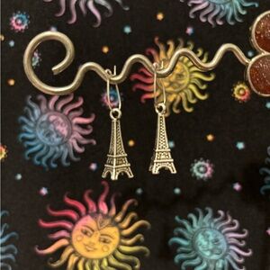🩷Eiffel Tower Earrings🩷